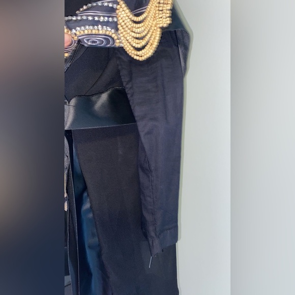 D Square Black & Gold Blouse - Satin Details, Zipper Front - Picture 6 of 10